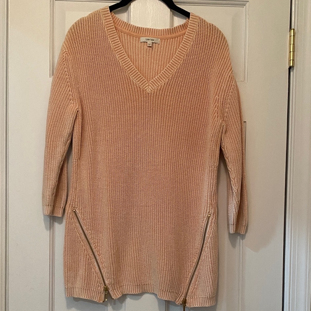 Tyler Boe Peach V-Neck Sweater with Zipper Details